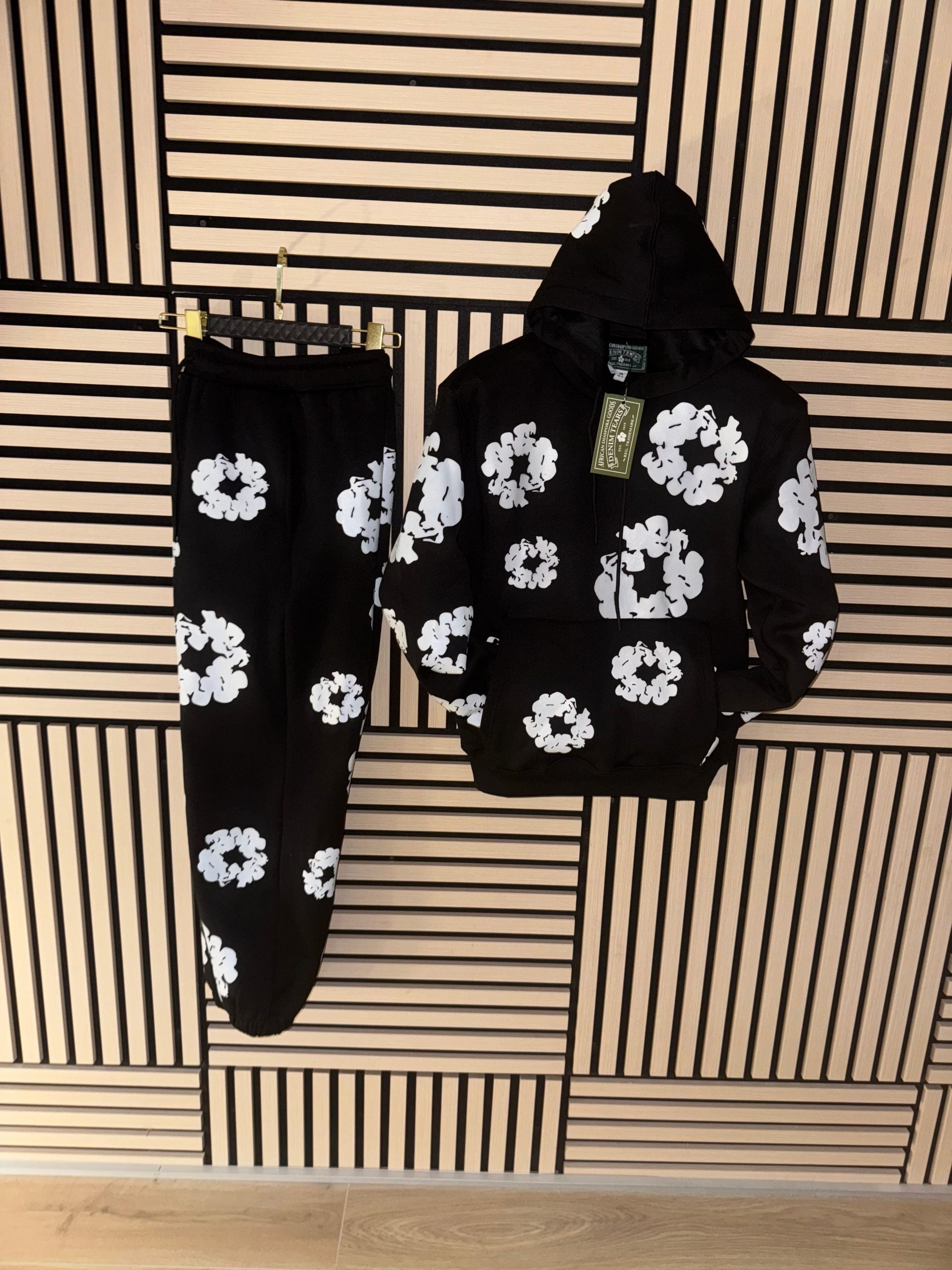 Chándal DENIM TEARS  “Negro”