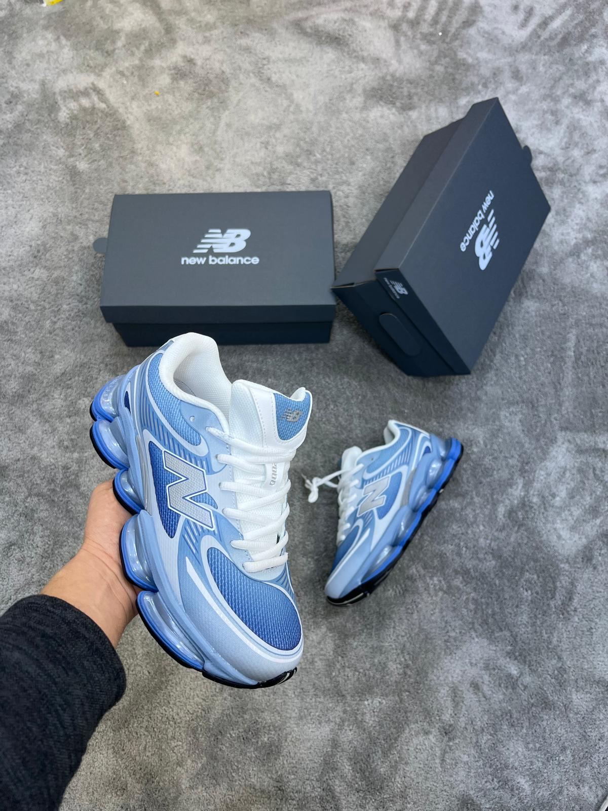 New Balance  2000