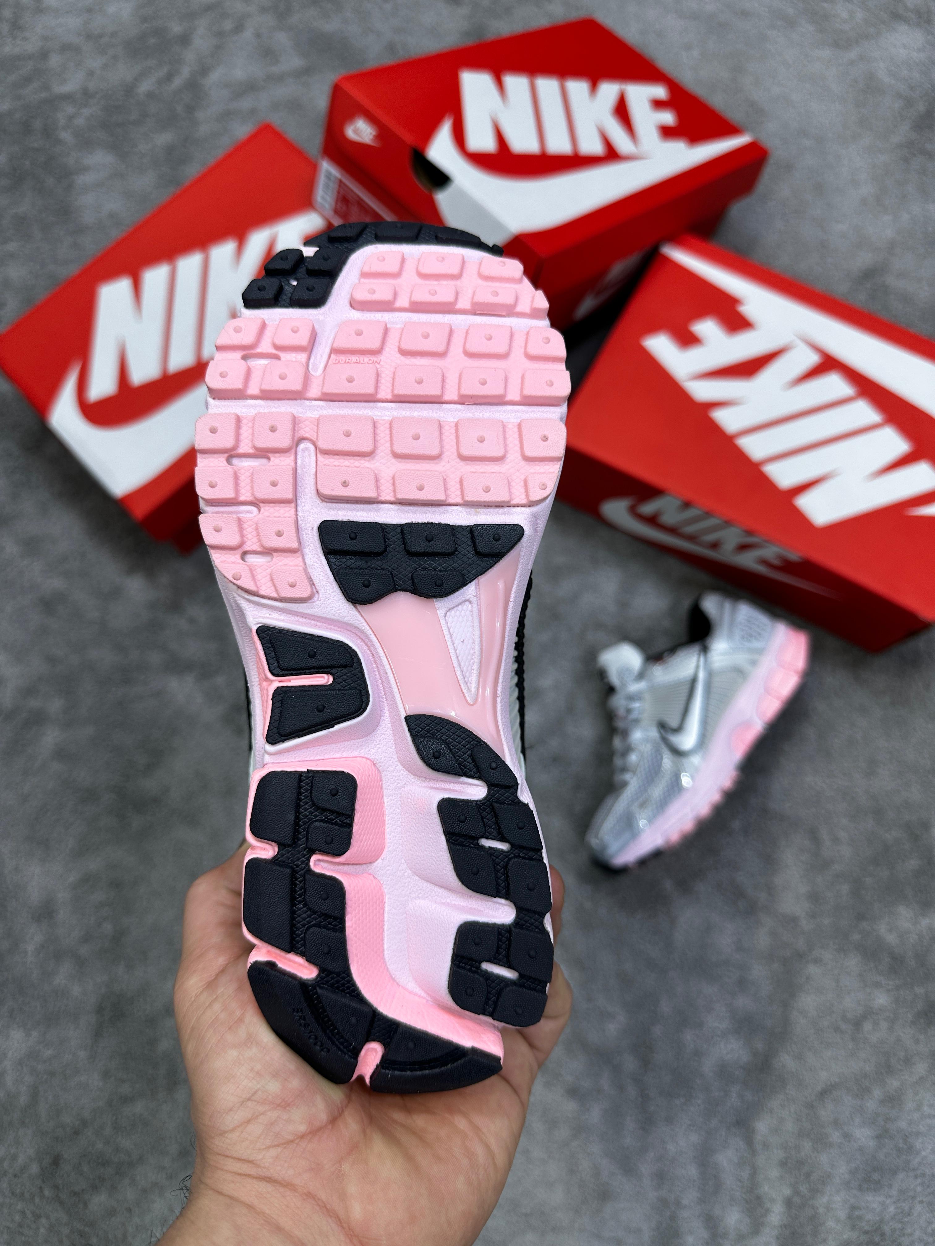 Nike zoom vomero 5