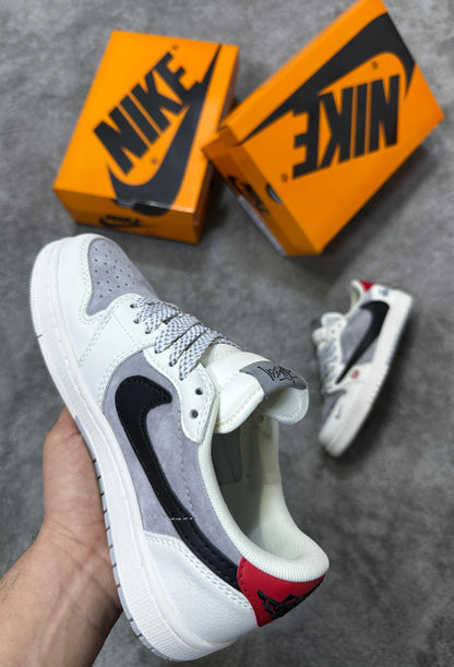 Travis Scott x Air Jordan 1 Low OG